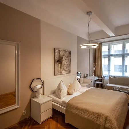 Wenceslas Sq 3bdr Appartamento Praga